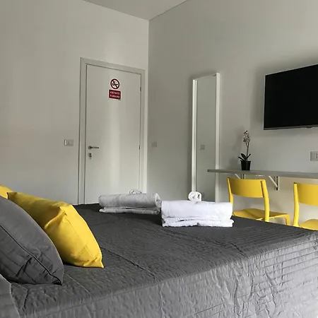 Dunant House 3*